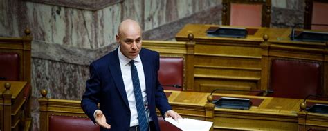Αυτό πρακτικά σημαίνει ότι ο σταύρος. Όταν ο Γιώργος Αμυράς αποκαλούσε «γελοίους» όσους ...