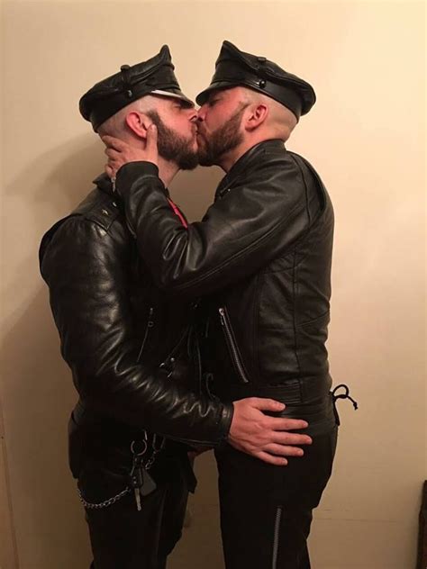 FitGuys Men Kissing Man In Love Leather Men