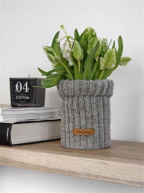 Bei poco finden sie alles zum thema stuhlhussen DIY | Diy stricken häkeln, Haus häkeln und Stricken deko