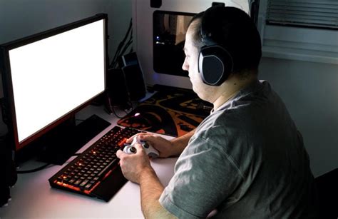 Want To Become A Professional Gamer Heres What You Should Know About