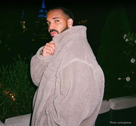 Drake Announces 2023 Its All A Blur Tour With 21 Savage Houston