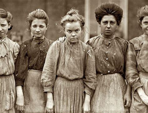 Hard Working Women From A Cotton Mill Historyinmoment Hard Working Women Working Woman