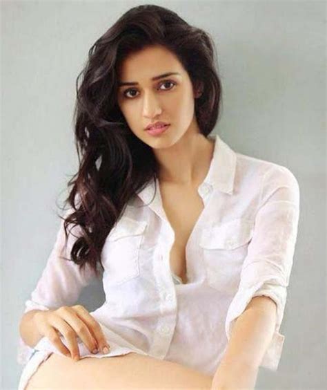 Hot Cleveage Photoshoot Of Disha Patani ~ Disha Patani Blog