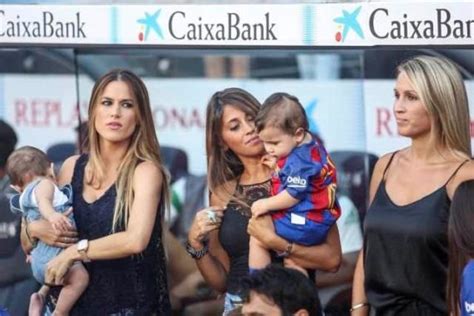 Adorable Photos Of Lionel Messi His Wife And Kids Before Todays Game