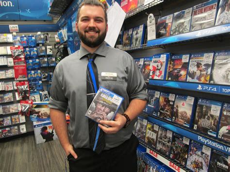25 Things GameStop Employees Aren't Allowed To Do