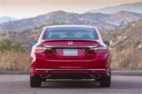 This latest test car weighed in at a trim 3377 pounds, three pounds less than honda's official number. 2017 Honda Accord Adds Value-Driven Sport Special Edition ...