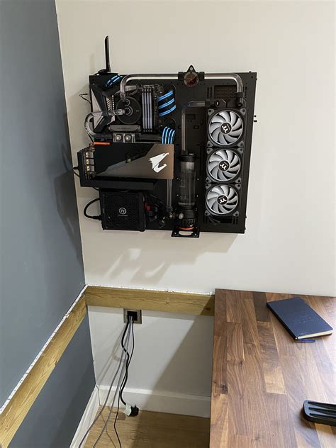 Wall Mounted Core P5 Pc Custom Pc Desk Wall Mounted Pc Gaming Room