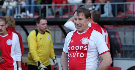 Champions league beker kleurplaat : Start KNVB-beker: 'Champions League voor amateurclubs ...