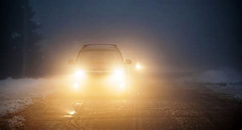 5 Tips To Master Driving In Fog Oman Yallamotor