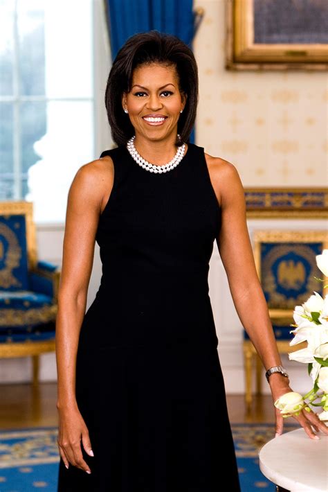 Michelle Obamas 15 Best Looks As First Lady See Photos The Real