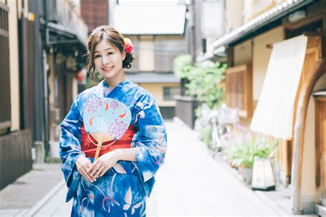 京都を着物を着て歩くならここ！おすすめ散策コースを紹介 着物大事典 着物コラム【京都：エリア別おすすめ情報】 京都、浅草で着物を楽しむ