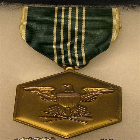 Lot Army Commendation Medal And Ribbon