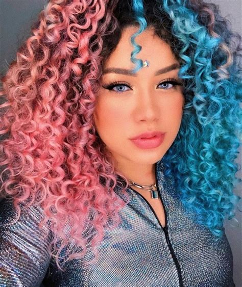Linda Cabelos pintados Idéias de cabelo colorido Cabelo azul e rosa