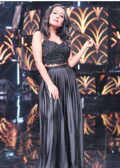 Indian Idol 11 Neha Kakkar Post Wedding Rumours With Aditya Narayan Turns Beauty In Black
