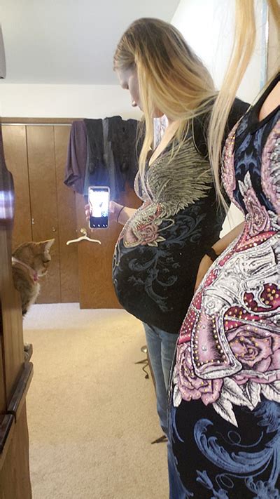 Pregnant Selfie The Maternity Gallery