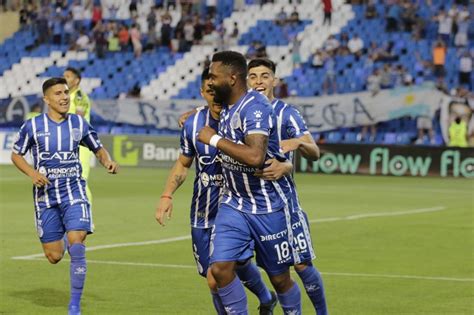Según informa tyc sports, santiago 'morro' garcía, jugador uruguayo de 30 años de godoy cruz, se quitó la vida. Santiago "Morro" García se definió como el mejor delantero de la actualidad y la Superliga