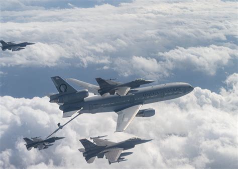 Usaf Usa Revo Comercial Em Exercício Em Cingapura Força Aérea