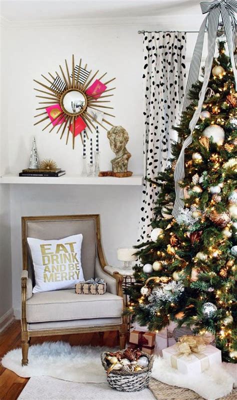 Ashley knierim covers home decor for the spruce. 40+ Modern Christmas Decorations Ideas - All About Christmas