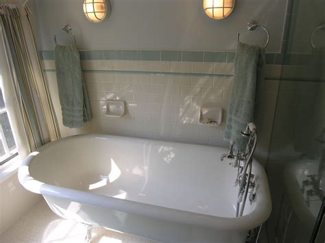 Wood effect tiles, stone effect tiles, patterned tiles 24 cool traditional bathroom floor tile ideas and pictures ...