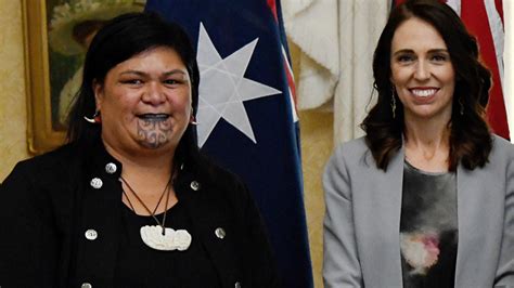 Neuseelands Neue Au Enministerin Tr Gt Kinn Tatoo
