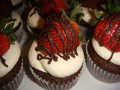 Coat strawberry entirely in chocolate, alternating between white and dark. Luscious Confections: Chocolate Covered Strawberry Cupcakes