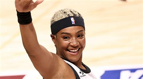 Tiffany Haddish Plays In Nba All Star Celebrity Game In First Major