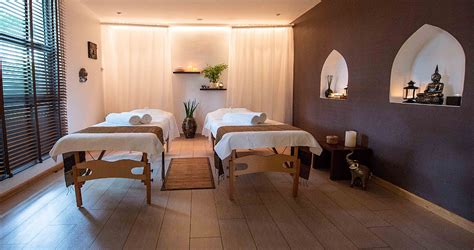 Love This Soothing Lighting In This Massage Room Massage Room Design Massage Room Massage