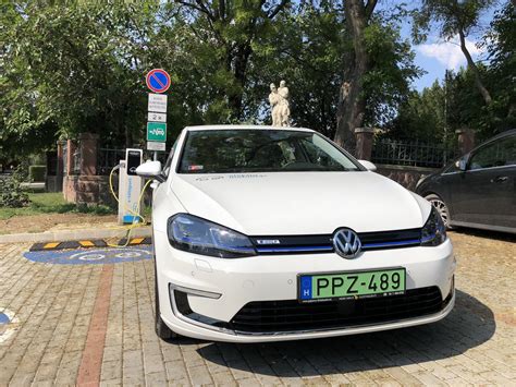 A korábbi éveknél hangsúlyosabban jelennek meg az elektromos autók és az új technológiák a 89. Óriási rekordot ért el a tisztán elektromos autók ...