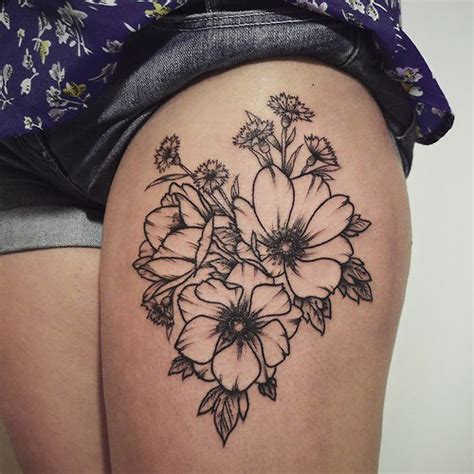 beautiful flower tattoo on hip best tattoo ideas gallery