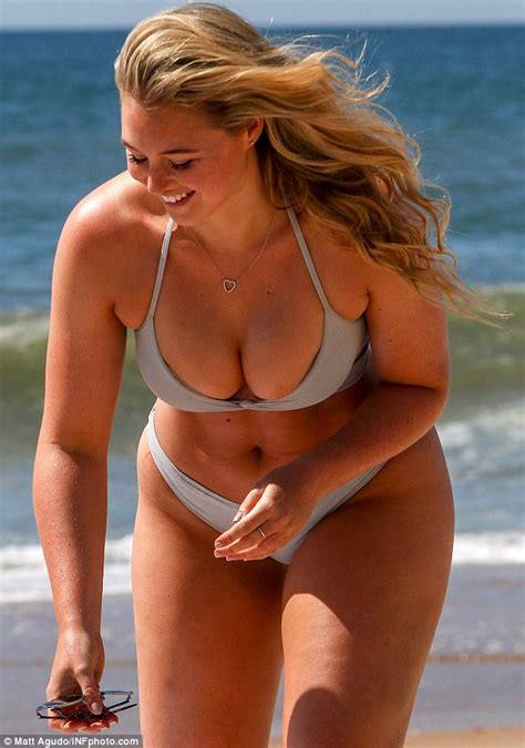 Iskra Lawrence Shows Off Her Incredible Curves In Grey Bikini In