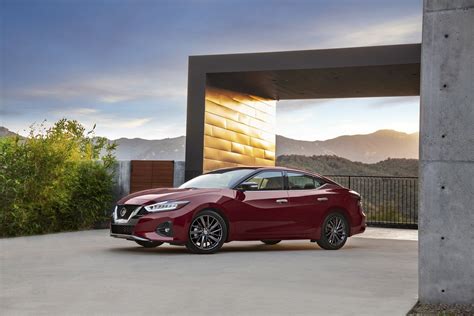 2019 Nissan Maxima Has A Cleaner Look But Lacks Any Performance