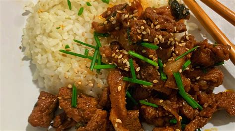 Korean Spicy Stir Fried Pork Quick And Easy Recipe Youtube