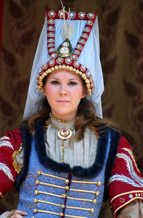 turkish traditional fashion she wears a high hat with beautiful accessory 服装