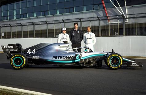Gelukkig is het lange wachten beloond en is het formule 1 2020 seizoen nu toch echt van. Calendrier des dévoilements des Formule 1 de la saison ...