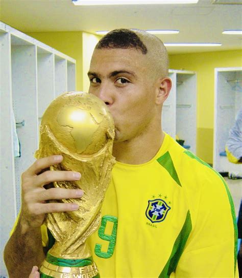 Ronaldo Fenómeno FIFA World Cup 2002 WINNER Ronaldo Brazil