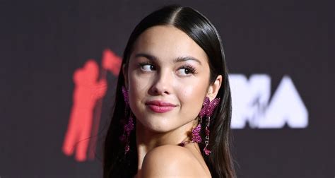 Olivia Rodrigo Is Pretty In Pink At Her First Mtv Vmas 2021 Mtv Vmas