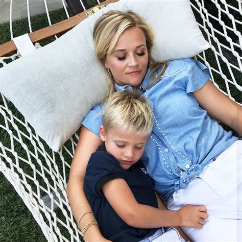 Reese Witherspoon Snuggles With Her Son Tennessee In New Photo