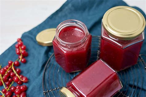 Fruchtige Johannisbeer-Erdbeer- Marmelade