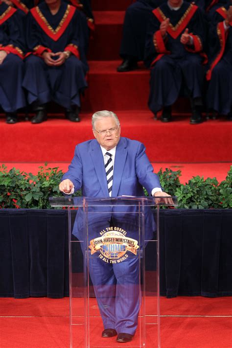 Pastor Hagee no longer opposes gay ordinance
