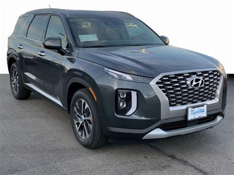 The 2021 palisade lineup includes se, sel, limited, and new calligraphy trim, with base prices ranging from $32,525 to $46,050—not including a destination charge of $1,175. Used 2021 Hyundai Palisade SEL AWD for Sale Right Now ...