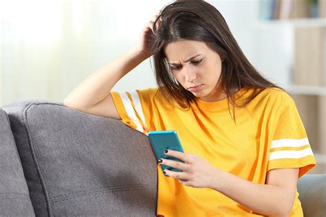 3 Hours A Day On Social Media Hikes Risk Of Mental Health Issues For