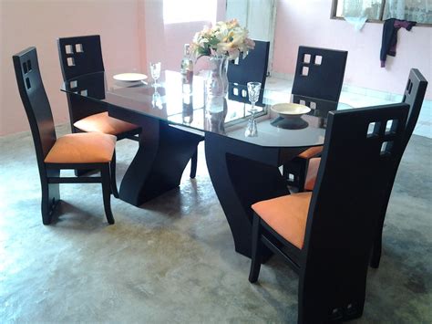 Una nueva tendencia en decoración es dejar atrás los juegos de mesas y sillas iguales. Hermoso Juego De Comedor Con Mesa De Vidrio - U$S 520,00 ...