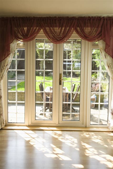Classic and tranquil interior design. Curtains Style Ideas - Open House