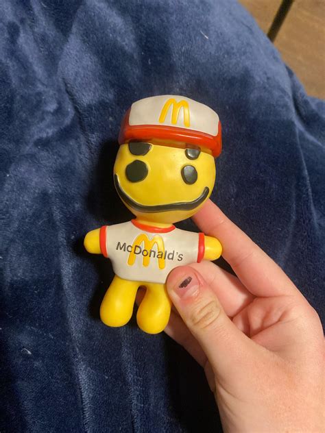 why isn’t he wearing his no slip shoes : r/McLounge