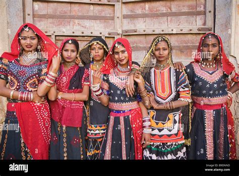 Women In Traditional Rajasthani Costume Pushkar Ajmer Rajasthan