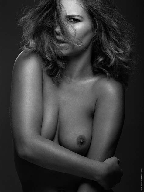 Pauline Santamaria Nude And Sexy 36 Photos 