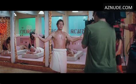 Hugh Grant Shirtless Scene In Bridget Jones The Edge Of Reason Aznude Men