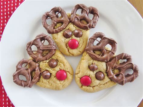 Cute Christmas Reindeer Cookies The Country Cook Dessert Recipe