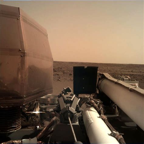Foto Des Tages Mars Roboter Insight Sendet Erstes Bild Vom Mars