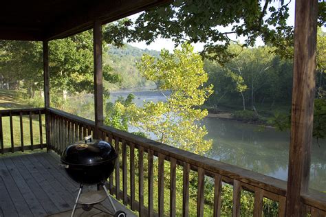 Ποια εστιατόρια είναι κοντά στο pine creek cabins resort; Cabin No. 17 — Spider Creek Resort